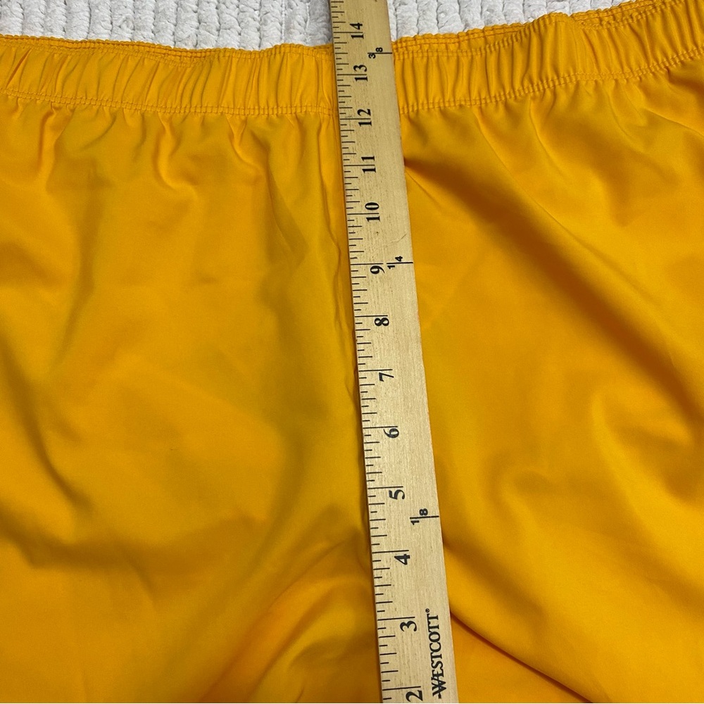 The North Face Elevation Yellow Short‎ XXL Women No Pockets - Picture 8 of 14